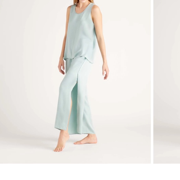 Quince Other - Quince 100% washable silk pajamas set size L mint green NWT